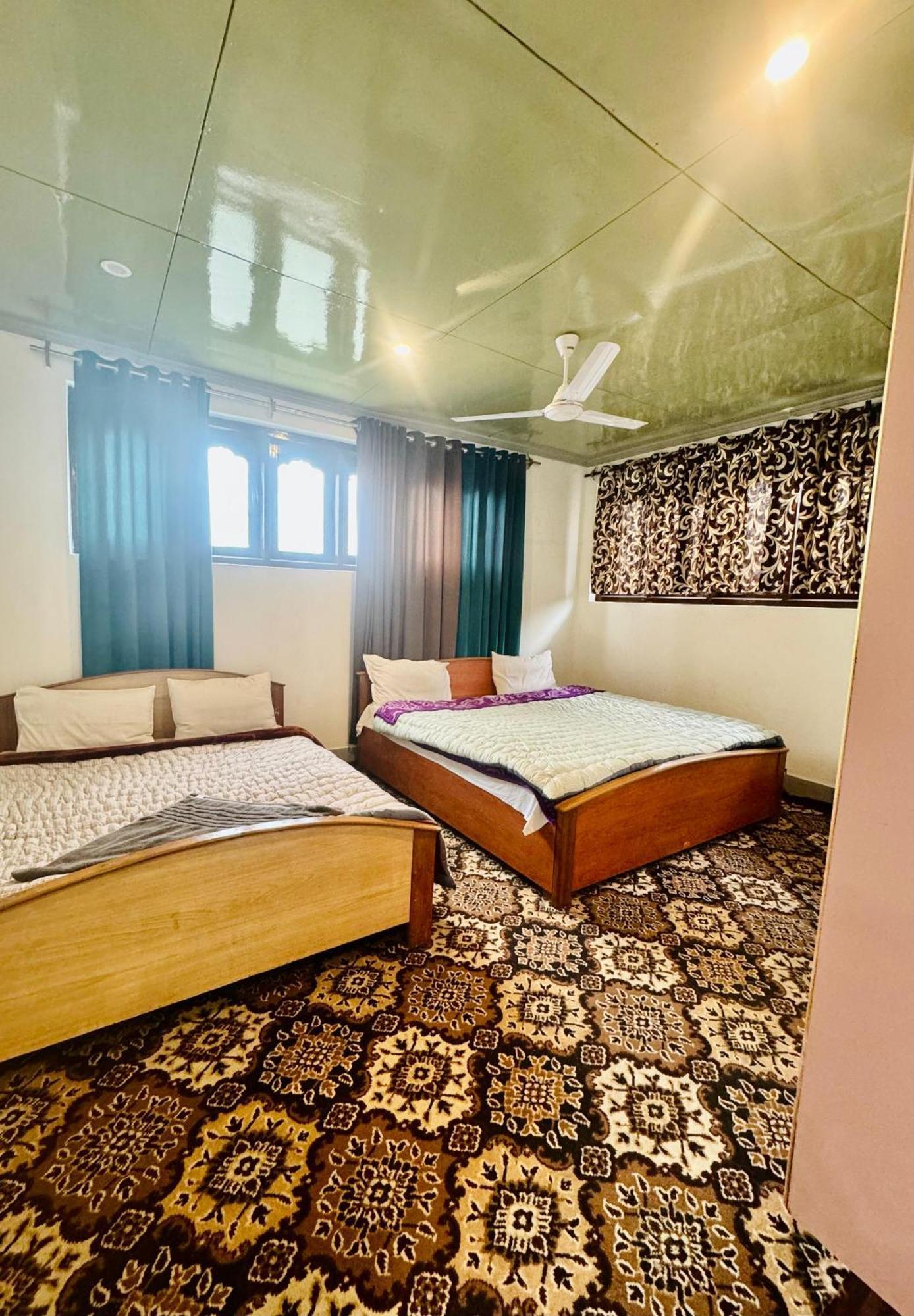 Olive Ventures, Royal Inn, Ritz Srīnagar Oda fotoğraf
